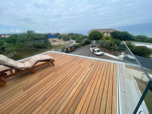 Pose d'un Garde-Corps en verre sur une terrasse panoramique à Anglet